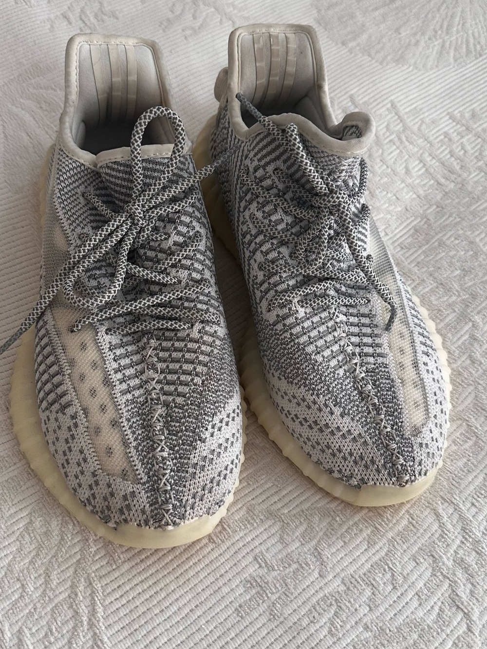 Adidas Yeezy Boost 350 V2 Static – Men’s 8 / Women’s 9–9.5 / EU 41⅓